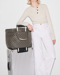 Magnet Large Metro Tote Deluxe